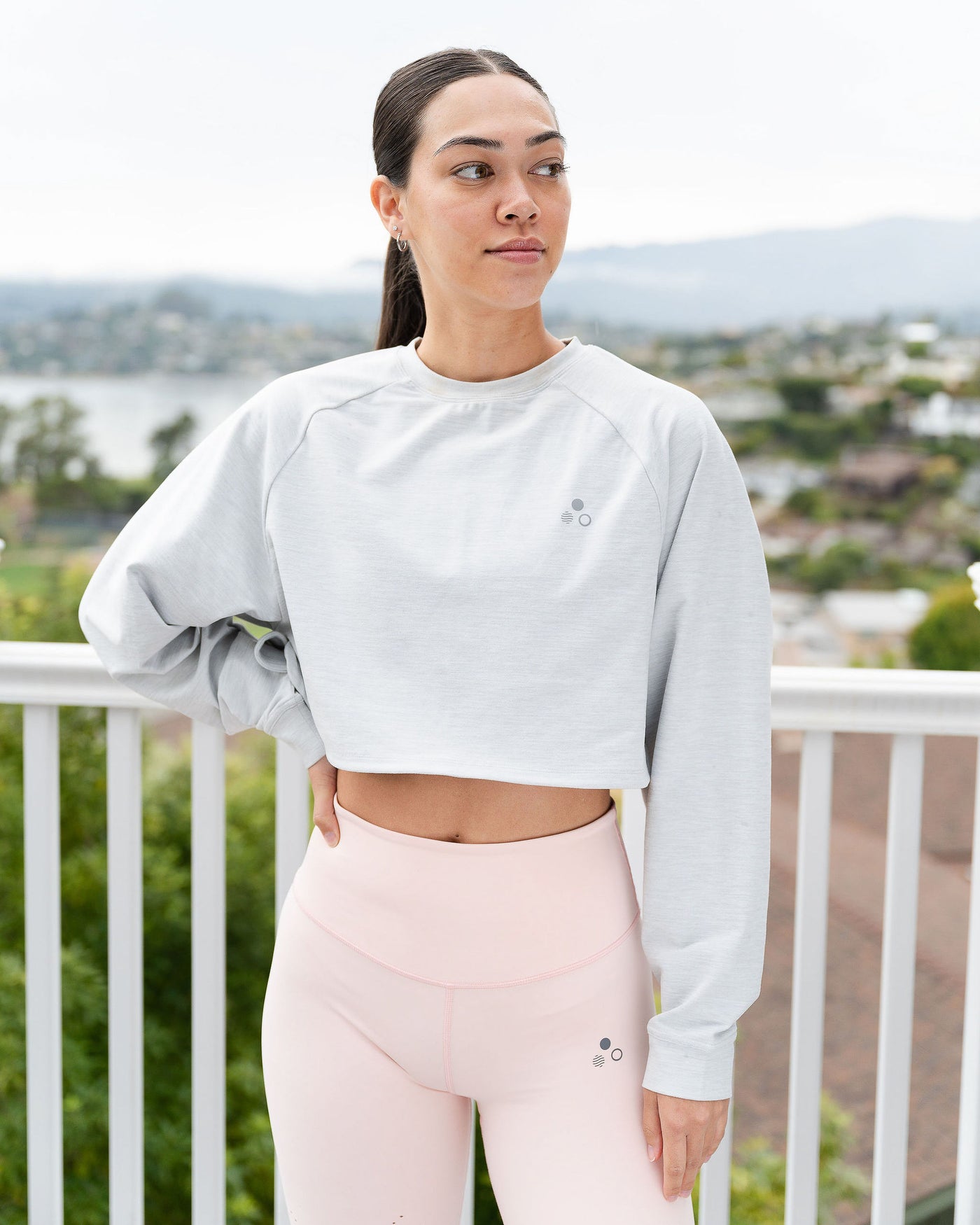 Zola Thrive Crop Pullover - Zola